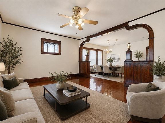 5th image of 17 N Woodford St
