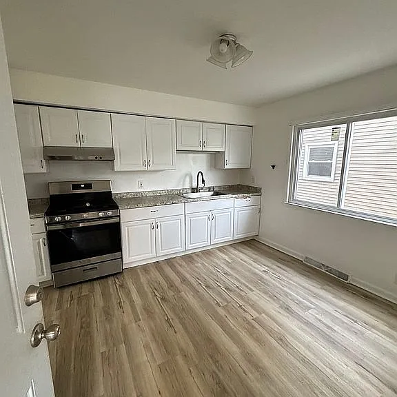 4842 N 20th St — Photo 11