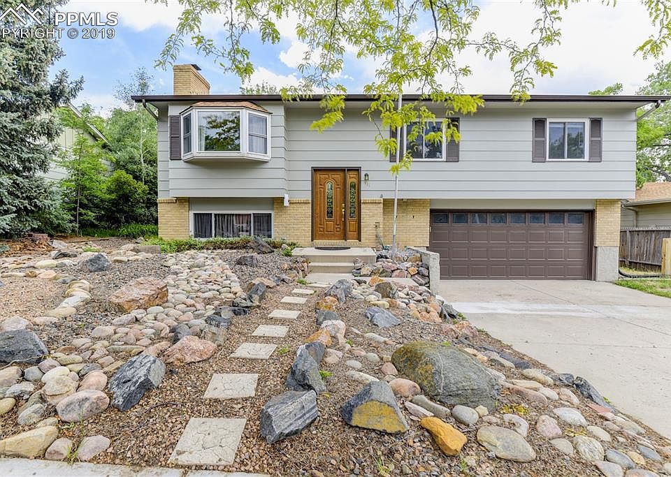 1st image of 411 Edgewood Dr