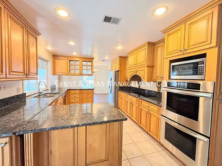 11381 Foster Rd — Photo 7