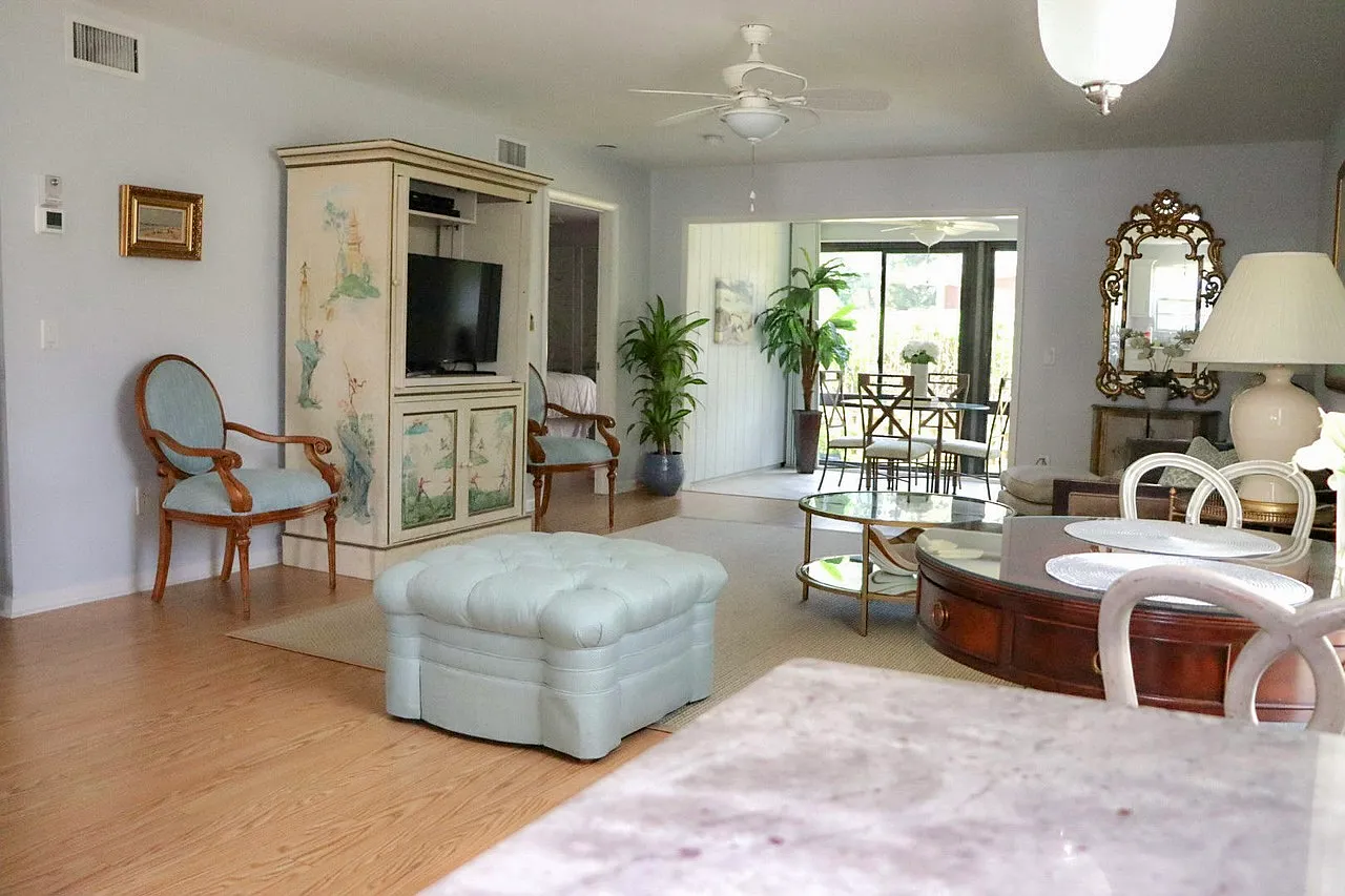 2 bed, 1285 sqft, $2,150 — Photo 2