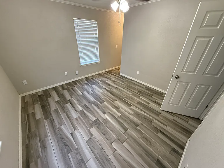 819 Hardy Springs Cir #D — Photo 7