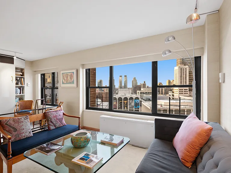 20 W 64th St #F — Photo 10