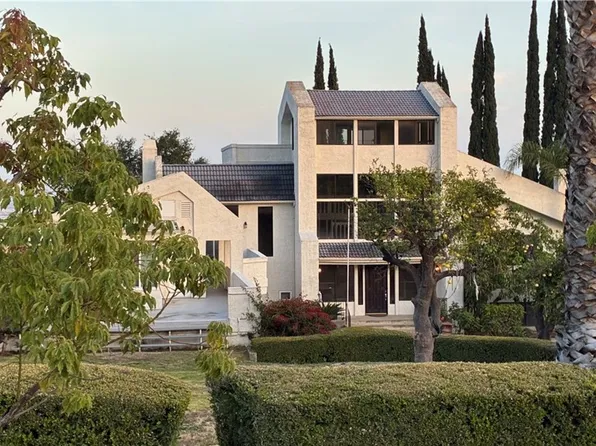 2520 San Antonio Cres E, Upland, CA 91784