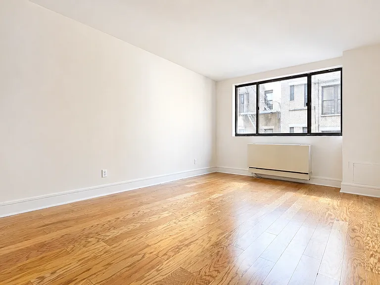 235 W 103rd St #10A — Photo 2