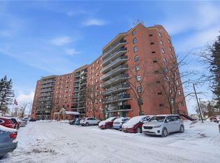 9 Bonheur Ct #808, Brantford, ON N3P 1Z5