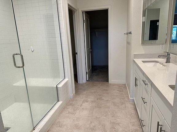 4th image of 140 Farmhouse Dr #3