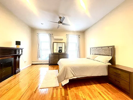 Rented by Bohemia Realty Group | media 7
