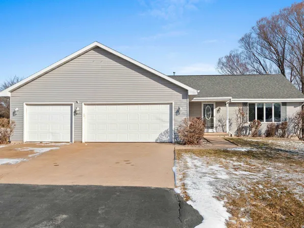 W6082 Hearthstone Dr, Appleton, WI 54915