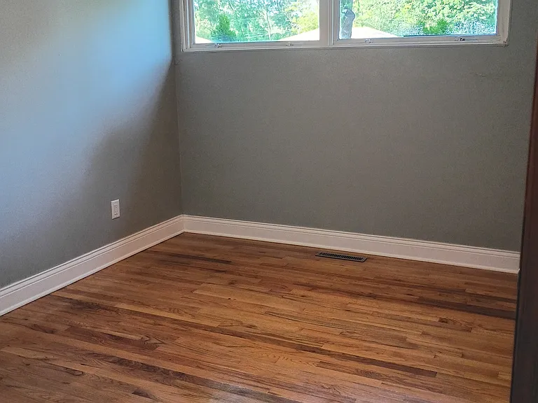 4666 Woodbridge St — Photo 7