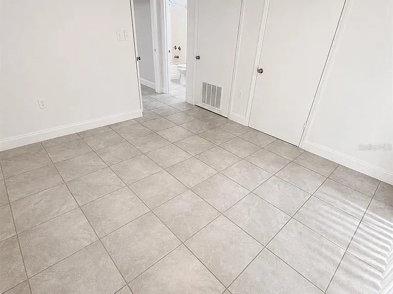 1185-1185 Bentley Rd #4 — Photo 10