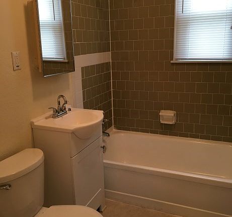 4th image of 629 Greenlawn Ave