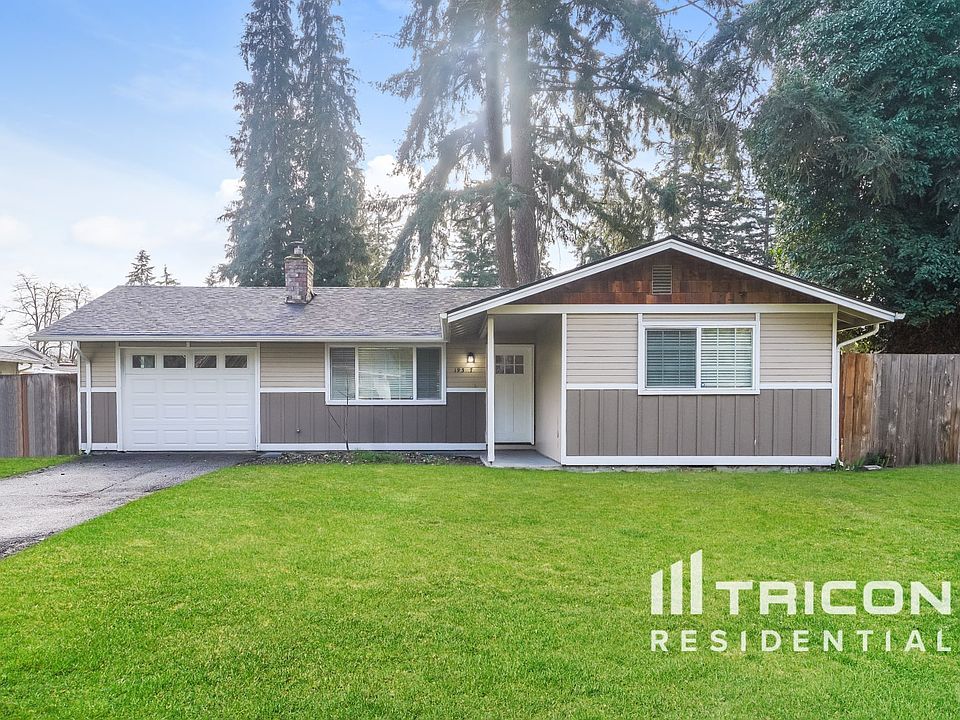 1st image of 19317 Crescent Dr E