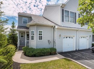 5001 John Hancock Ct, New Windsor, NY 12553