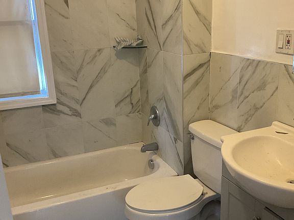 2nd image of 51 Willow Ave Floor 2