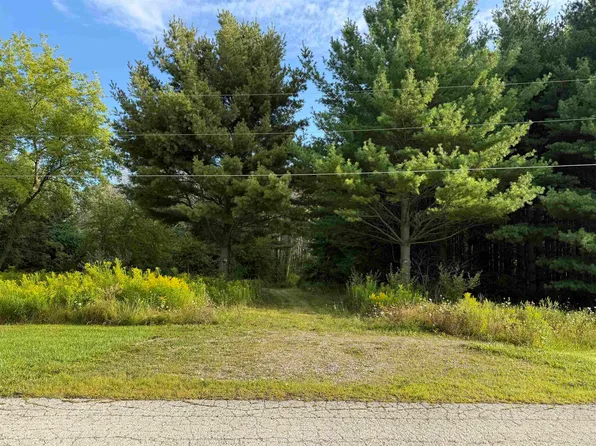 444 Oakridge Dr #1, Oneida, WI 54155
