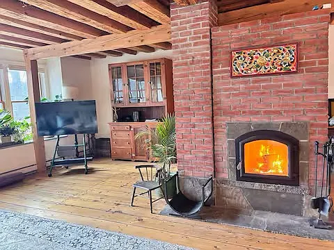3 bed, 2094 sqft, $5,500 — Photo 3