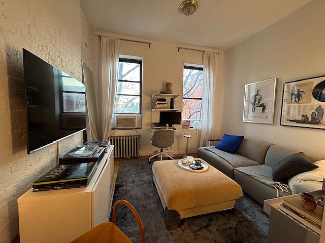 1st image of 14 Morton St APT 19