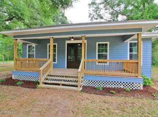 305 1st Ave, New Augusta, MS 39462