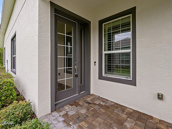 4th image of 742 Aldenham Ln