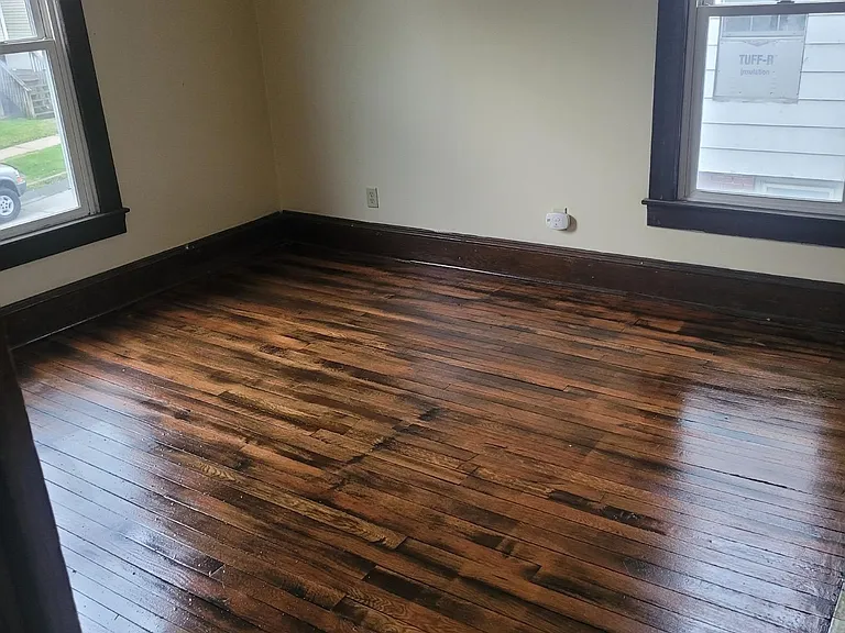 404 Broaddus Ave — Photo 7