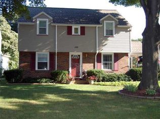 150 Wyndale Rd, Irondequoit, NY 14617