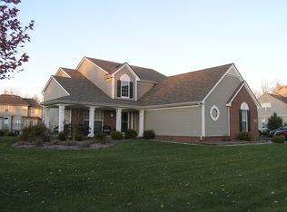 5945 Oak Bend Ct, Howell, MI 48843