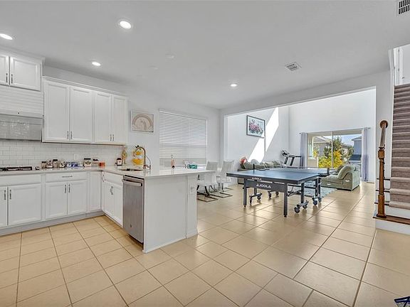 4th image of 2821 Hilltop Rd