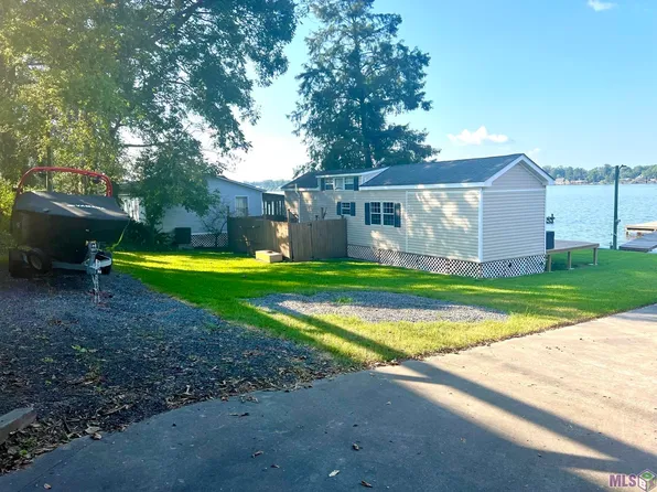 6442 False River Rd, Oscar, LA 70762