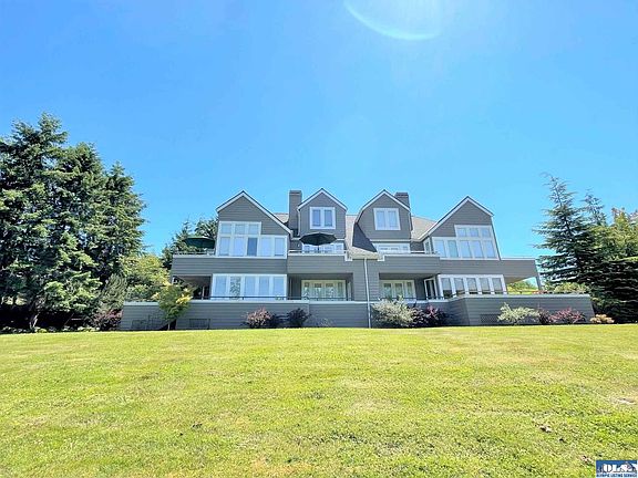 4th image of 20 D Fairway Ln