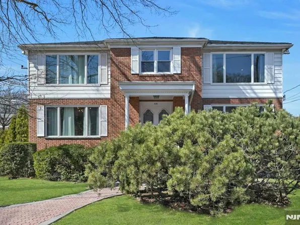 44 Birch St, Englewood Cliffs, NJ 07632