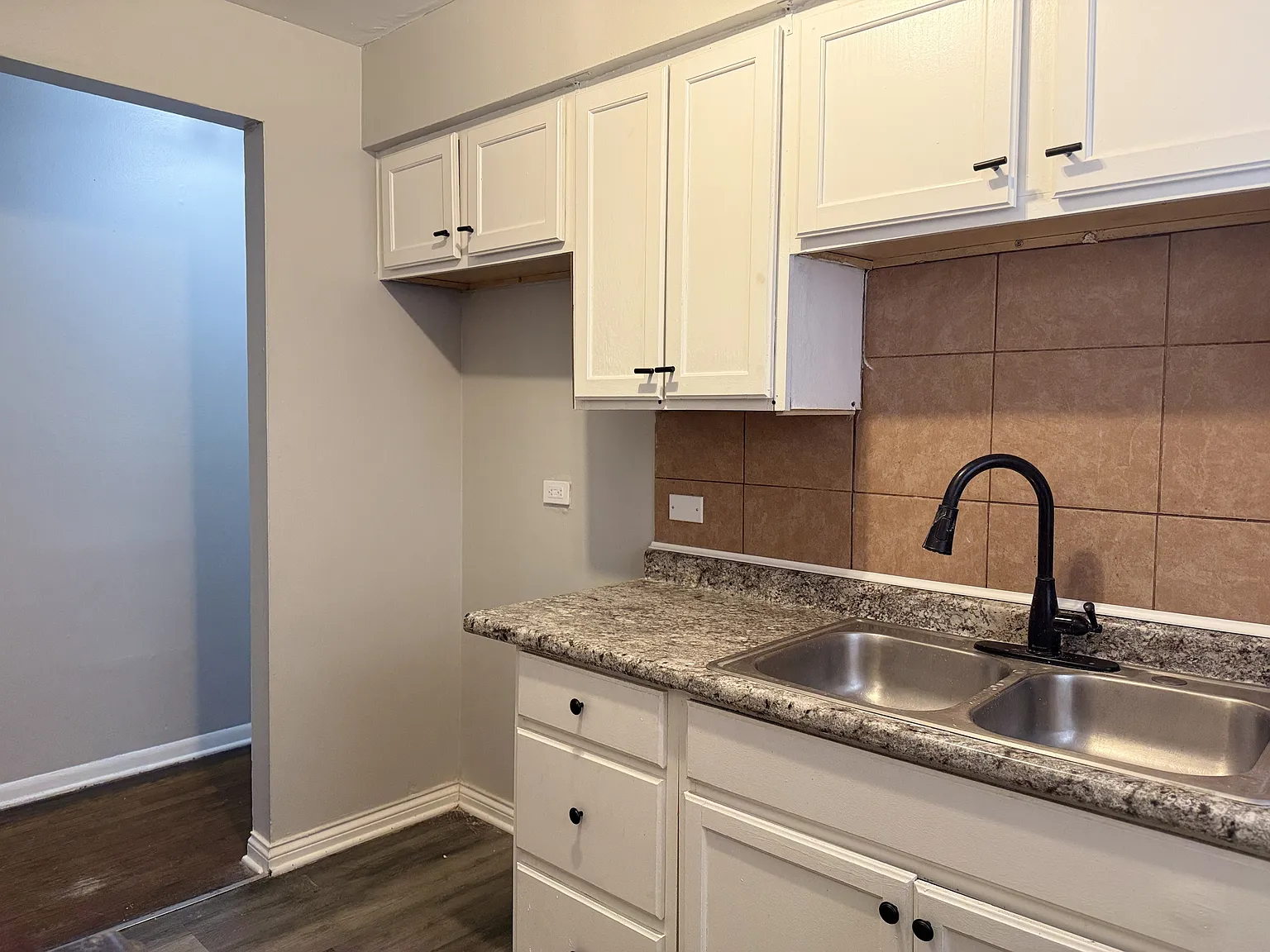 7822-7824 S South Shore Drive - 7822-1D — Photo 2