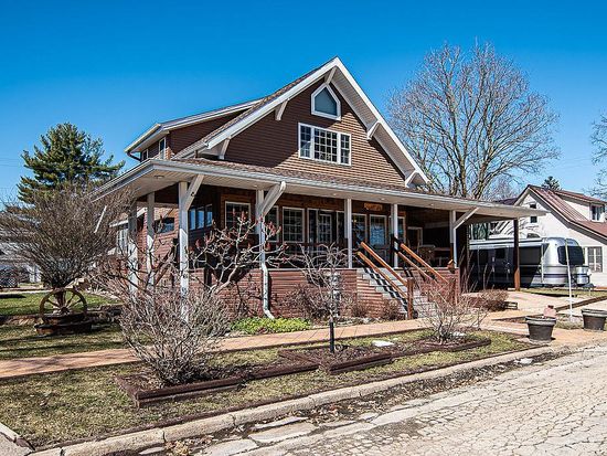 410 S Linden St Monticello Ia 52310 Zillow