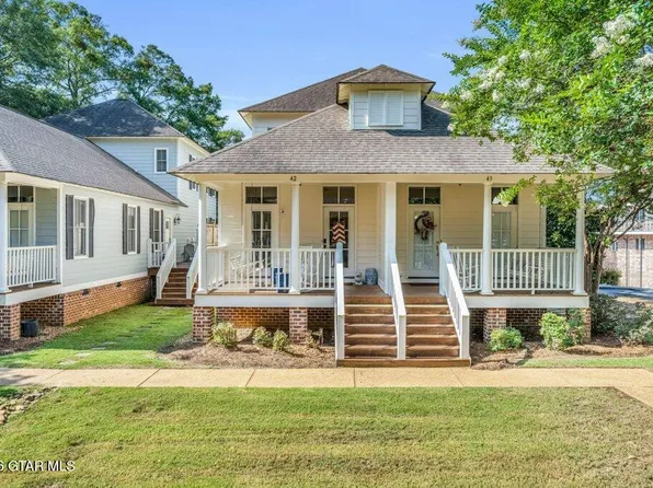 100 River Rd, Starkville, MS 39759
