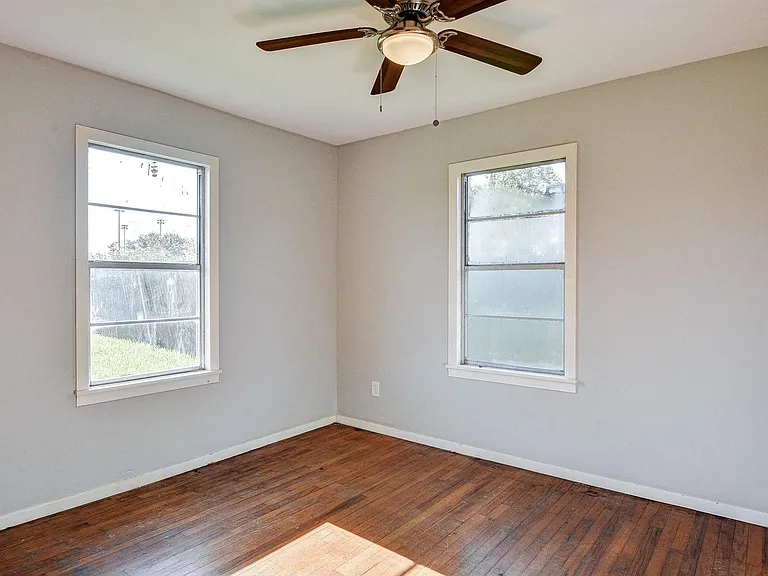 131 Lakewood Dr — Photo 14