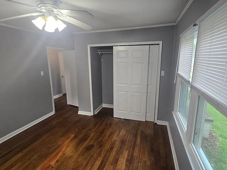 14 Eastmoreland Dr — Photo 3