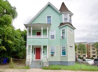 3 Hillside Pl, Springfield, MA 01105