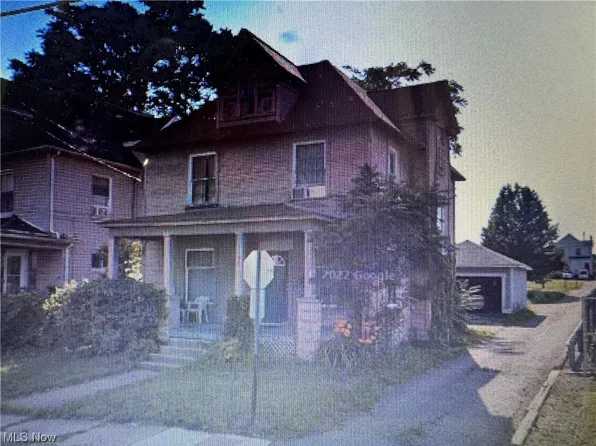 1035 Cherry Ave NE, Canton, OH 44704