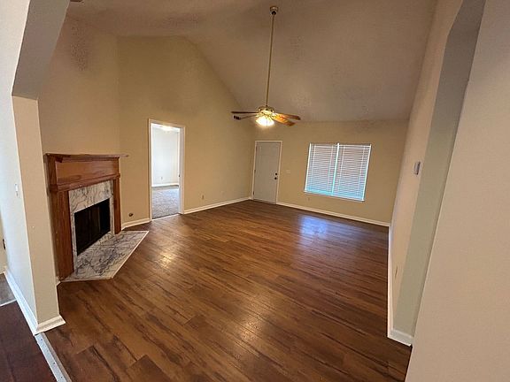 2nd image of 120 Lake View Dr