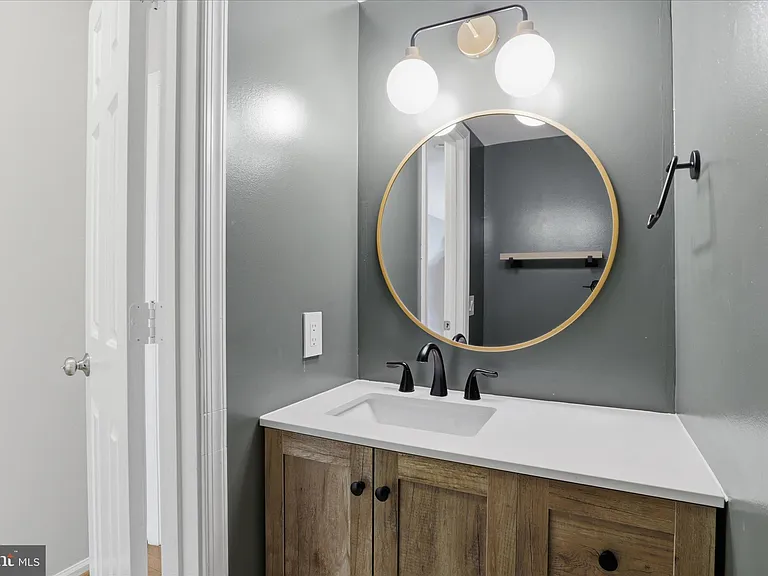 423 Foxridge Dr SW — Photo 22