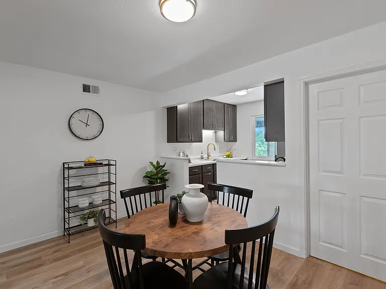 1733 Gascony Parc Dr #1733 — Photo 5