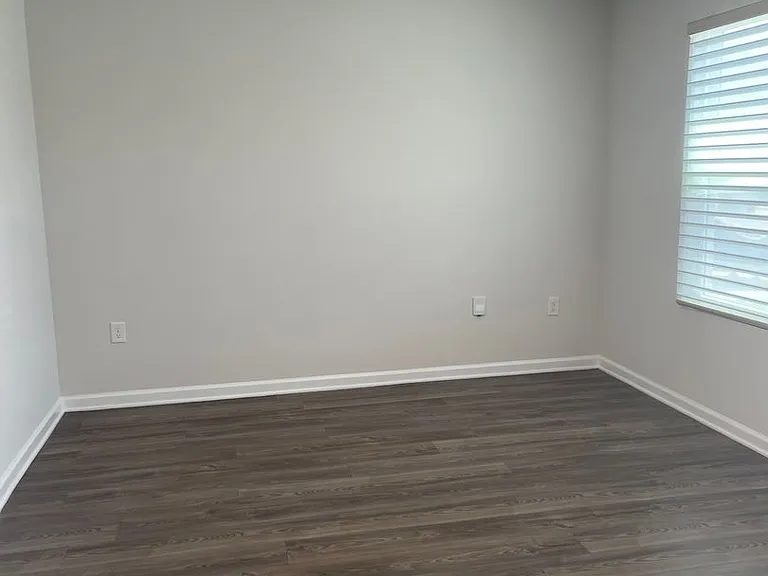 5241 Peach Dr — Photo 3