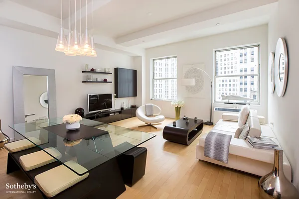 Sold by Sotheby's International Realty | media 31