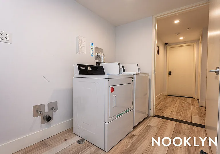 868 Lafayette Ave #2B — Photo 12
