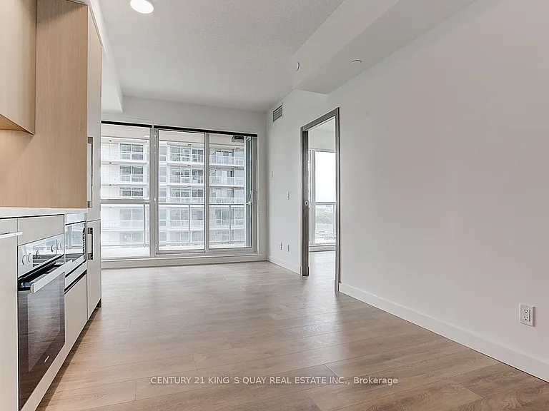 25 McMahon Dr #601 — Photo 32