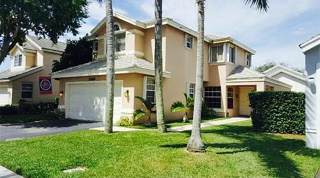 Arrowwood Ct, Davie — Photo 2