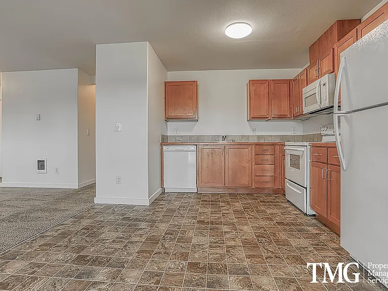 1017 SE 12th Ave — Photo 173