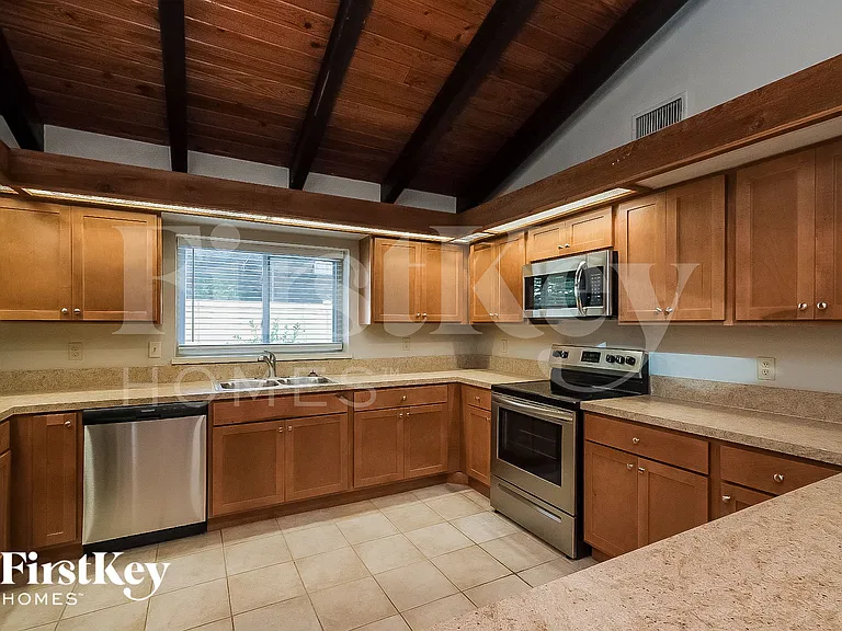 2918 Deer Run N — Photo 5