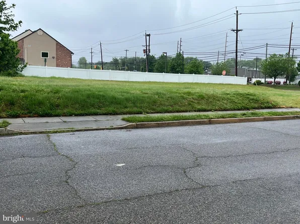 824 Klemm Ave, Gloucester City, NJ 08030