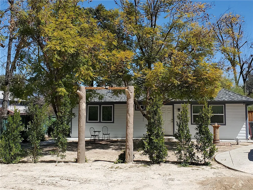Building Photo - 634 W Highland Ave #2